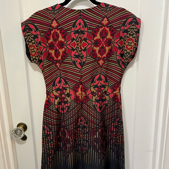 Yumi Beaded Collar Patterned Dress – Size 6/8 (UK 12) - Picture 4 of 4